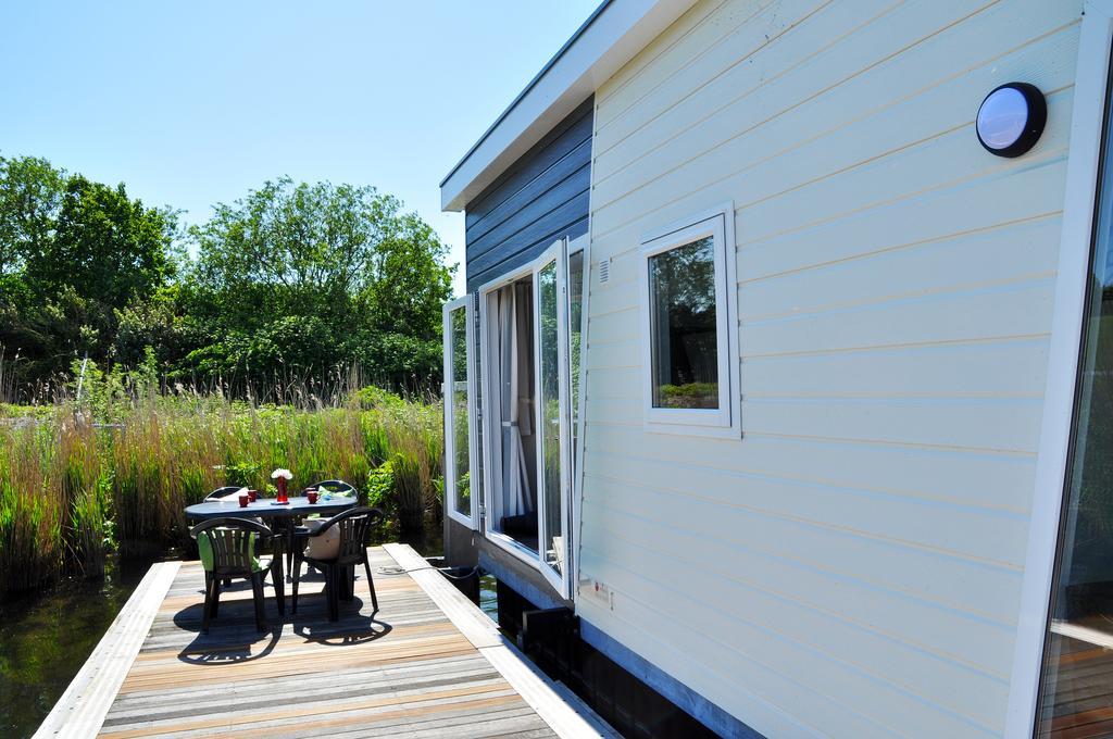 Bestmarine Waterchalets Flevo Marina Lelystad Quarto foto