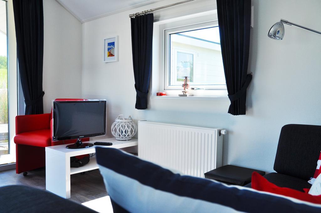 Bestmarine Waterchalets Flevo Marina Lelystad Quarto foto