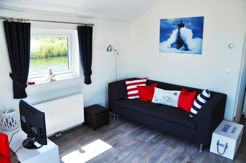 Bestmarine Waterchalets Flevo Marina Lelystad Quarto foto