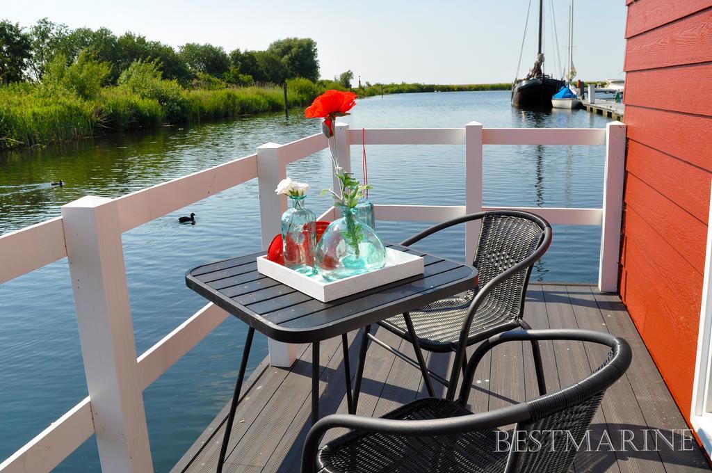 Bestmarine Waterchalets Flevo Marina Lelystad Quarto foto