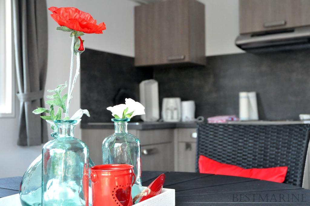 Bestmarine Waterchalets Flevo Marina Lelystad Quarto foto