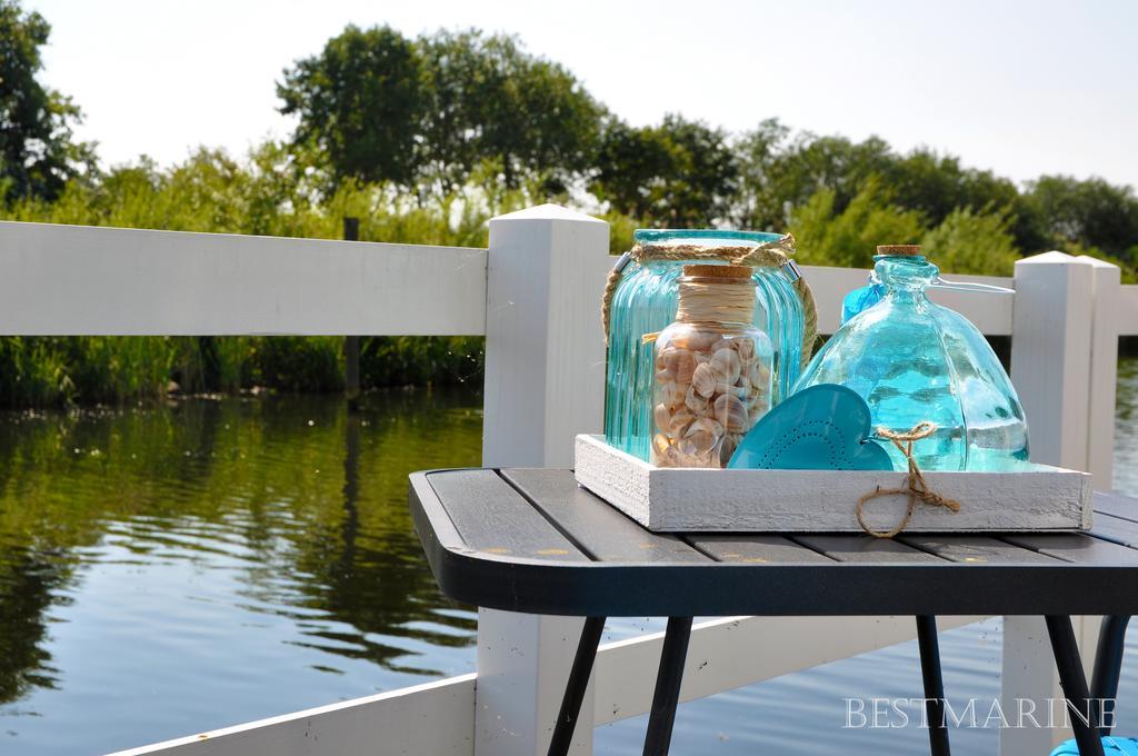 Bestmarine Waterchalets Flevo Marina Lelystad Quarto foto