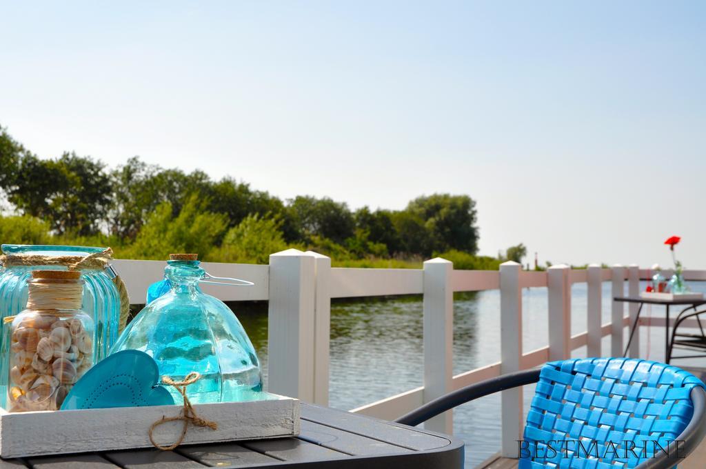 Bestmarine Waterchalets Flevo Marina Lelystad Quarto foto