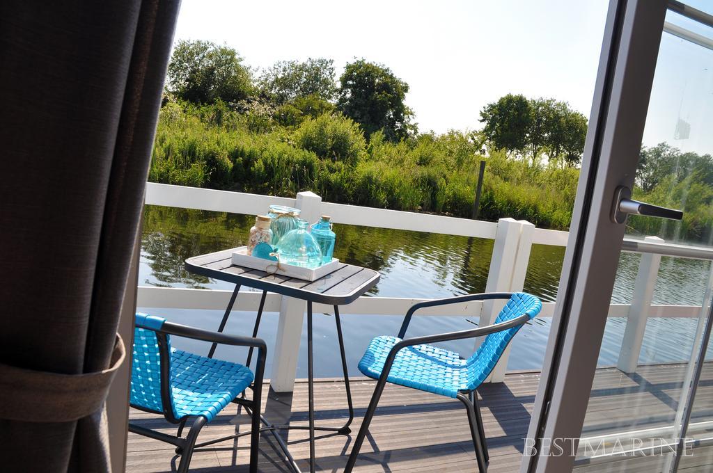 Bestmarine Waterchalets Flevo Marina Lelystad Quarto foto