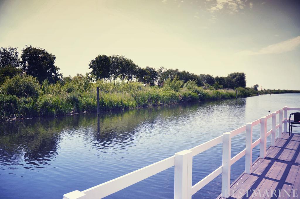 Bestmarine Waterchalets Flevo Marina Lelystad Quarto foto